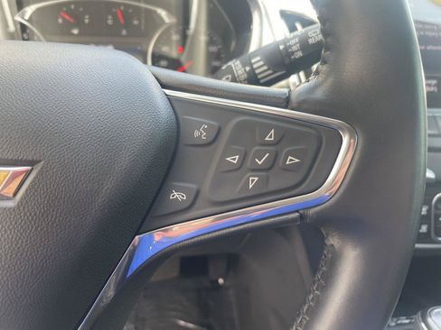 Used 2020 Chevrolet Equinox Premier FWD image 16