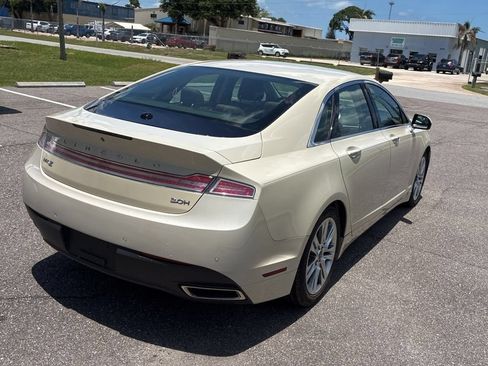 Used 2015 Lincoln MKZ Hybrid w/ Equipment Group 201A Select FWD image 4