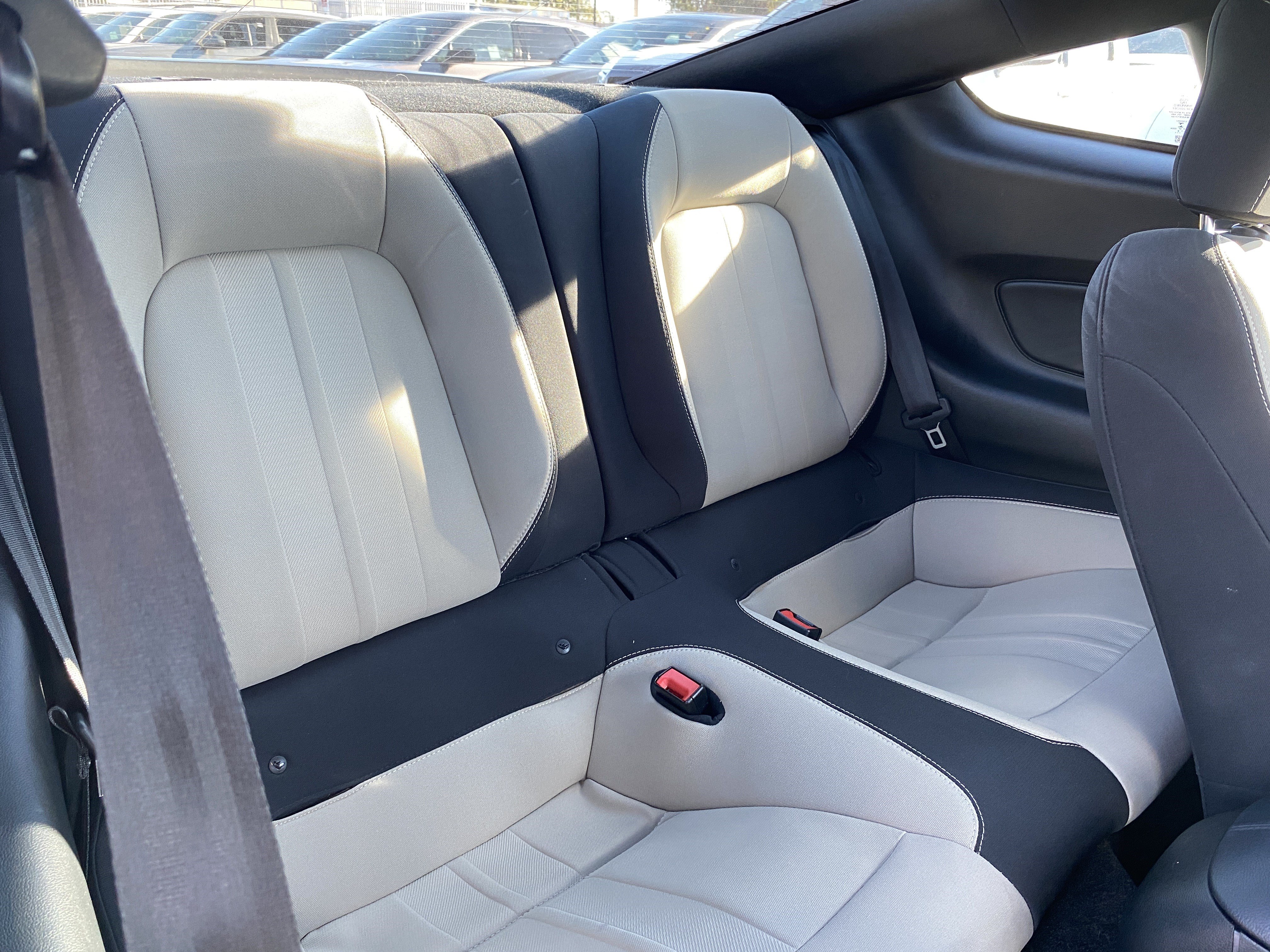 Used 2018 Ford Mustang Coupe RWD image 20