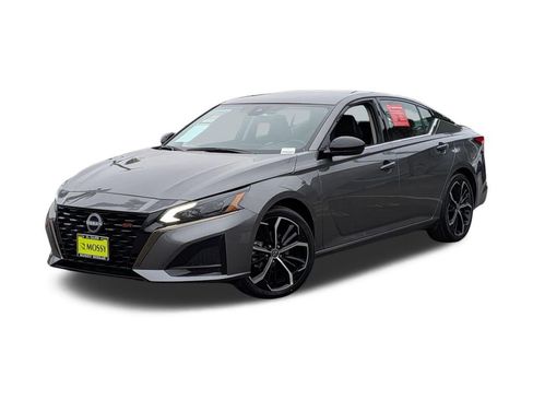 Used 2025 Nissan Altima 2.5 SR FWD image 1
