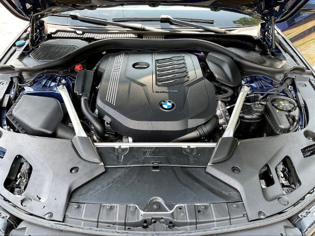 Used 2023 BMW 540i w/ M Sport Package RWD image 32