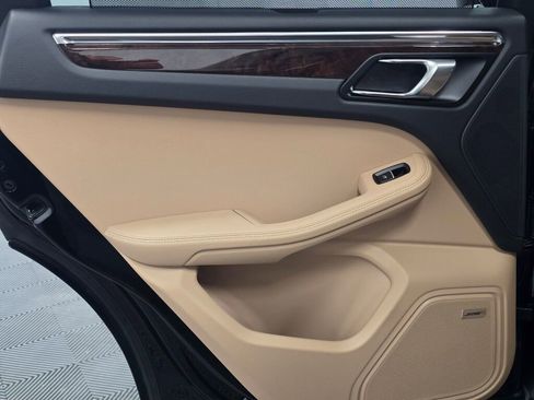 New 2026 Porsche Macan image 21