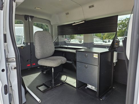 Used 2019 Ford Transit 150 XLT image 22
