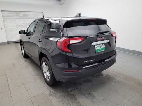 Used 2022 GMC Terrain SLE image 5