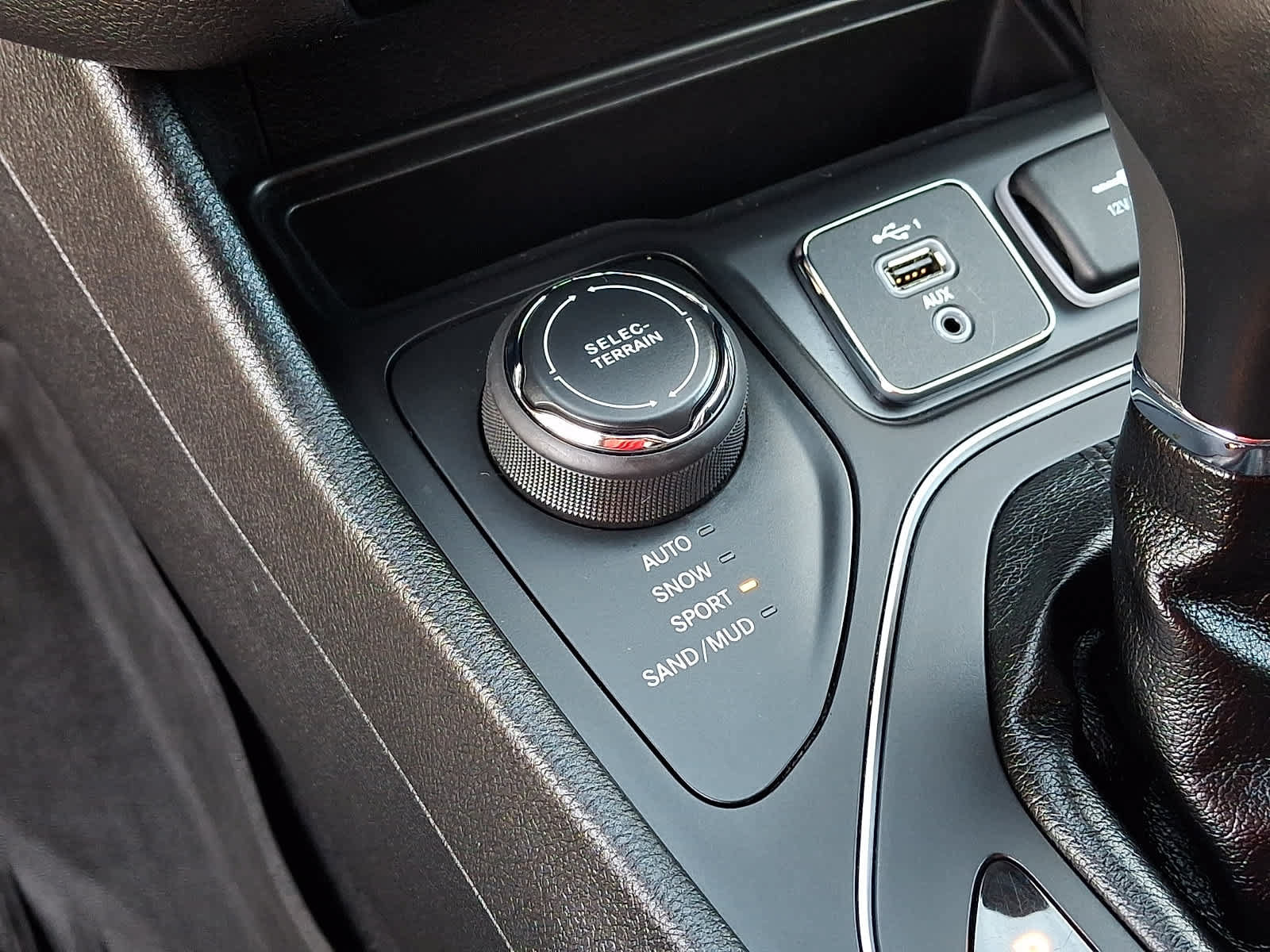 Used 2020 Jeep Cherokee High Altitude AWD/4WD image 27