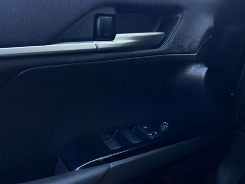 Used 2025 Toyota Camry LE image 20