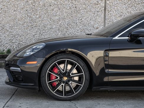 Used 2018 Porsche Panamera Turbo image 15