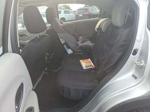 Used 2016 Honda HR-V EX image 17