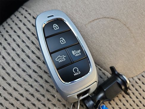 Used 2023 Hyundai Santa Fe SEL image 30