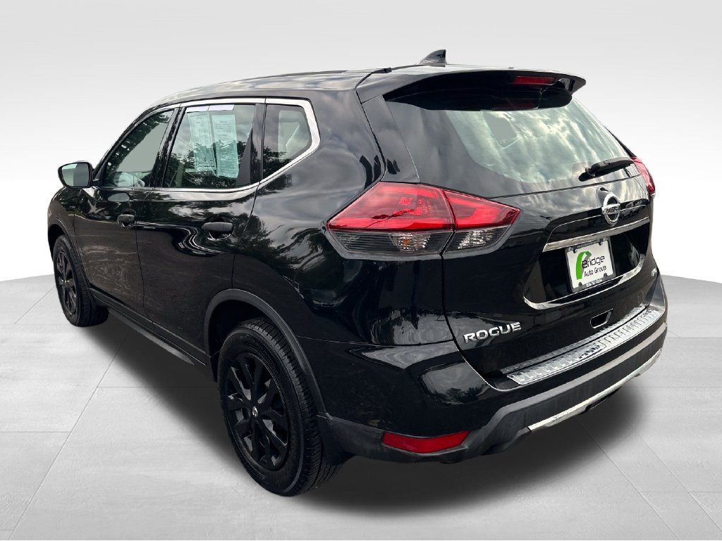 Used 2018 Nissan Rogue S AWD/4WD image 5