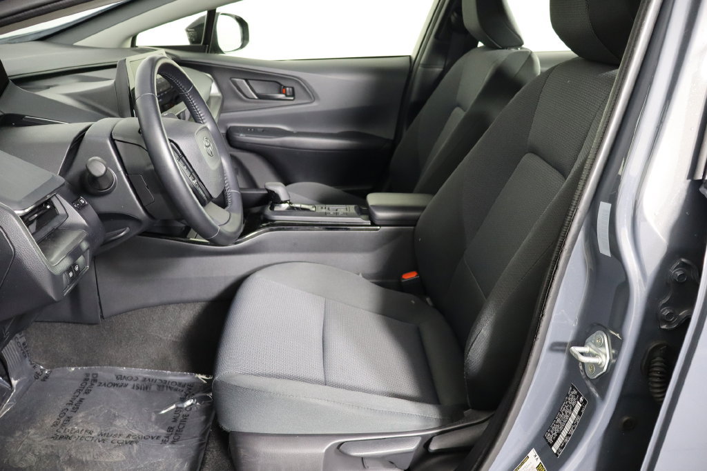 Used 2025 Toyota Prius LE FWD image 14