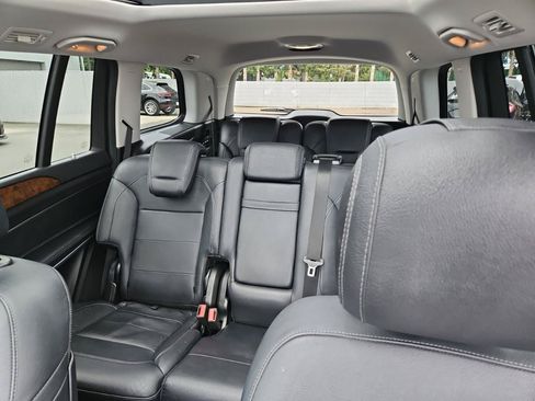 Used 2017 Mercedes-Benz GLS 550 4MATIC image 37