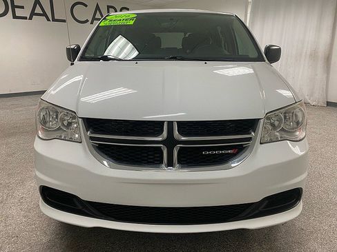 Used 2016 Dodge Grand Caravan SE w/ Quick Order Package 29E SE image 2