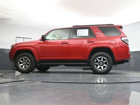 Used 2024 Toyota 4Runner TRD Off-Road Premium AWD/4WD image 31