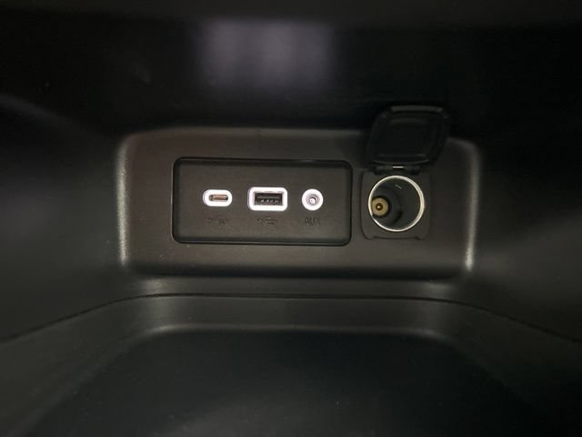 Used 2024 Chevrolet Equinox LT w/ LPO, Floor Liner Package FWD image 18