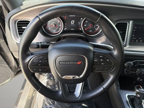 Used 2020 Dodge Charger SXT RWD image 27