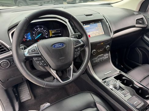 Used 2019 Ford Edge SEL w/ Equipment Group 201A image 3