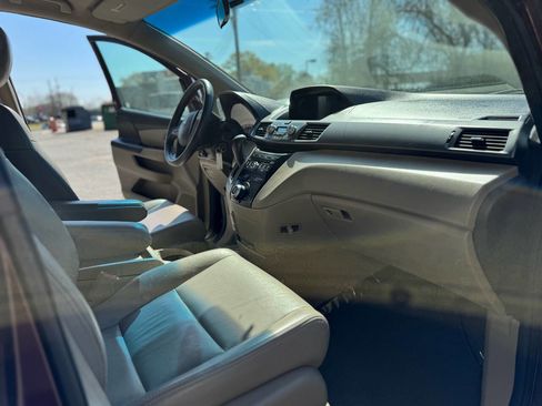 Used 2012 Honda Odyssey EX image 19