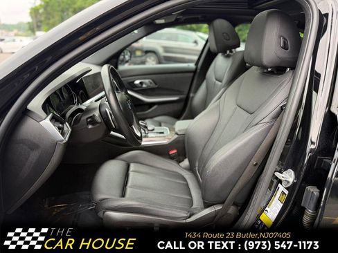 Used 2020 BMW 330i xDrive Sedan w/ Driving Assistance Package AWD/4WD image 17