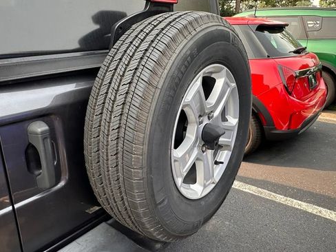 Used 2021 Jeep Wrangler Sport AWD/4WD image 8