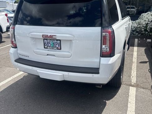 Used 2018 GMC Yukon SLT w/ Premium Edition AWD/4WD image 3