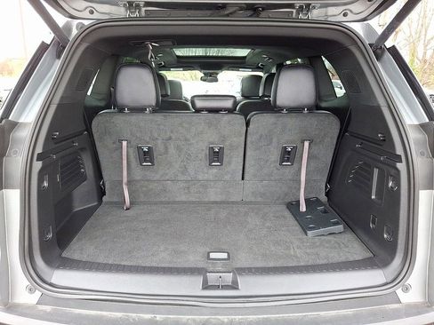 Used 2025 GMC Acadia Elevation w/ Elevation Premium Package image 28