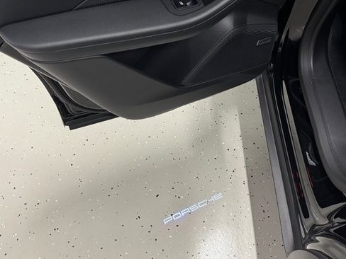 Used 2024 Porsche Macan 4 Electric image 14