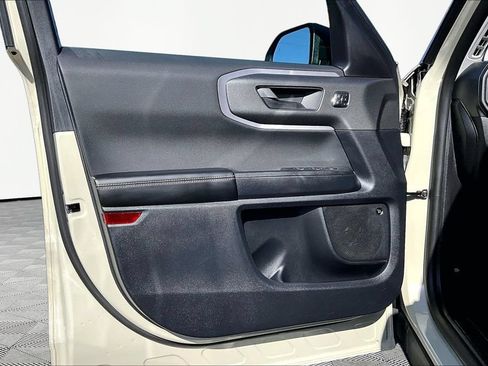 Certified 2025 Ford Bronco Sport Outer Banks w/ Outer Banks Tech Package+ AWD/4WD image 23