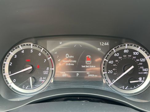 Used 2022 Toyota Highlander XLE image 37