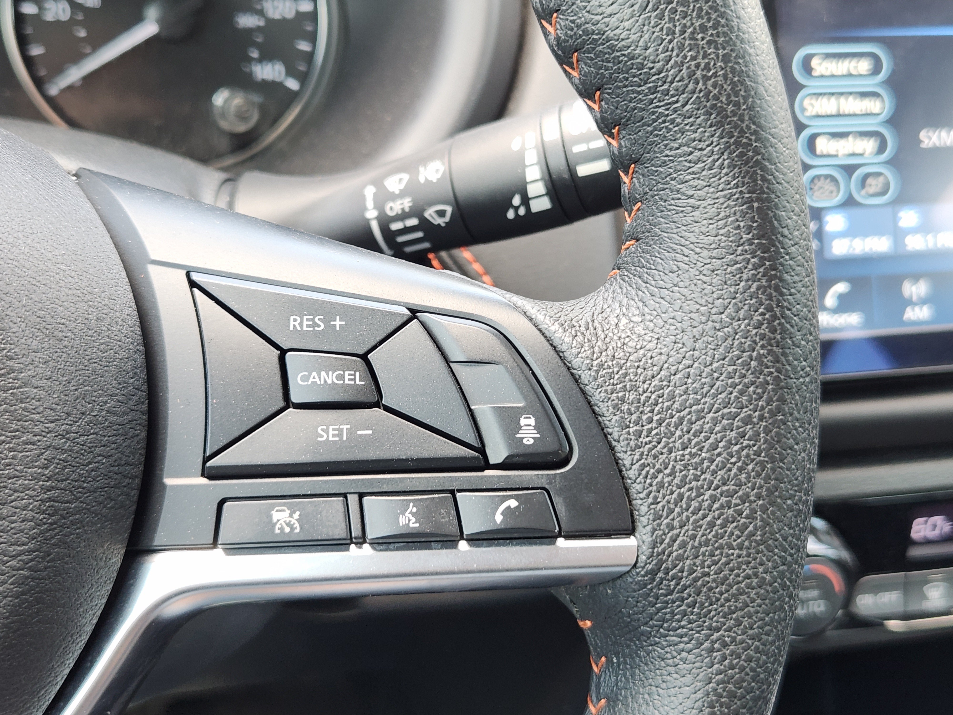 Used 2024 Nissan Kicks SR FWD image 30
