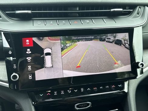 New 2026 Jeep Grand Cherokee L Limited w/ Luxury Tech Group II AWD/4WD image 32