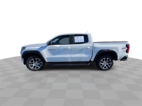 Used 2024 Chevrolet Colorado Z71 w/ Z71 Convenience Package 2 image 5