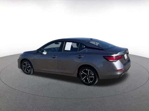 Used 2025 Nissan Sentra SV FWD image 10