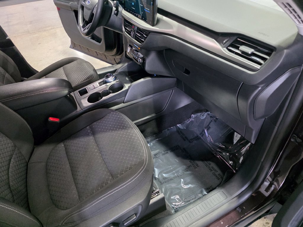 Used 2023 Ford Escape Active w/ Tech Pack #2 AWD/4WD image 18