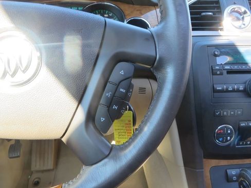 Used 2008 Buick Enclave CX w/ Driver Confidence Package image 16