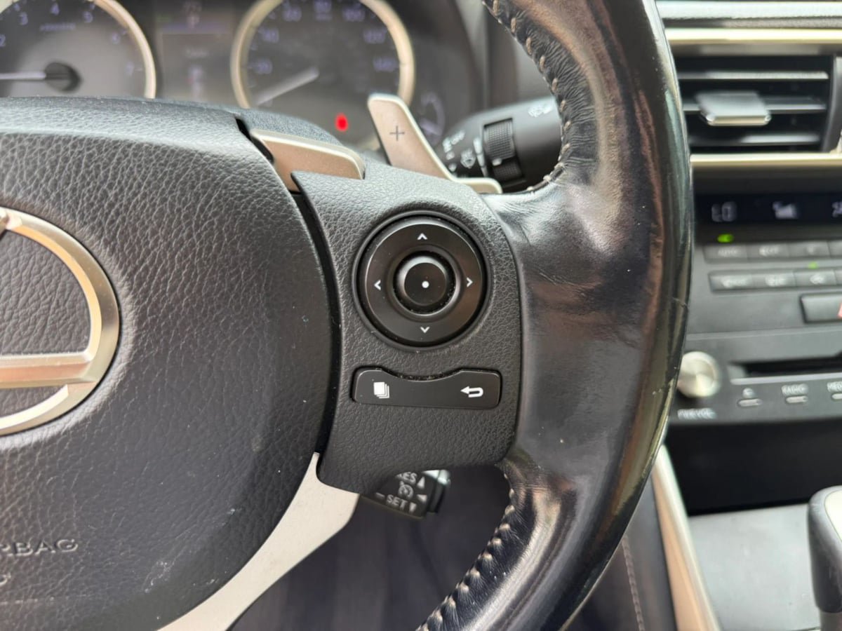 Used 2016 Lexus IS 200t RWD image 25