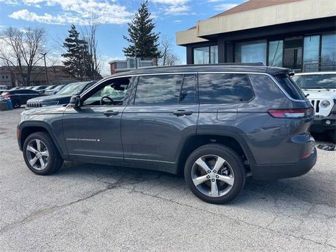 New 2025 Jeep Grand Cherokee L Limited w/ Luxury Tech Group II image 2