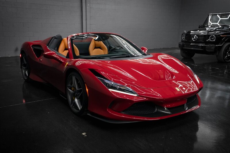 Used 2021 Ferrari F8 Tributo RWD image 3