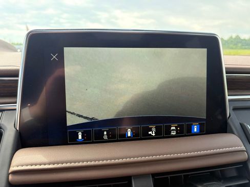 Used 2023 Chevrolet Tahoe High Country AWD/4WD image 32