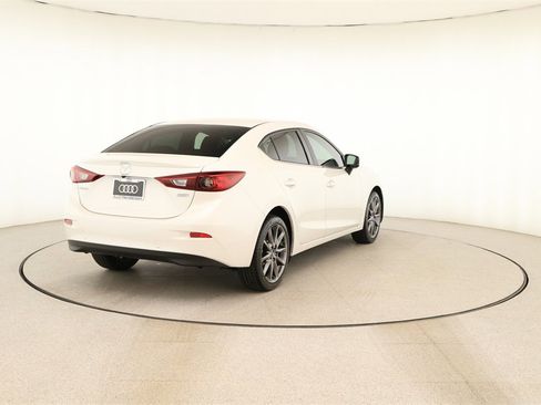 Used 2018 MAZDA MAZDA3 Touring image 6
