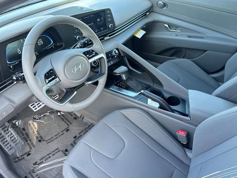 New 2025 Hyundai Elantra Sport image 10