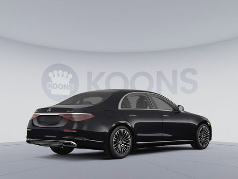Used 2022 Mercedes-Benz S 580 4MATIC Sedan w/ Rear Seat Package image 4