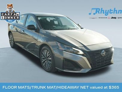 Used 2024 Nissan Altima 2.5 SV