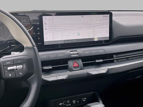 Certified 2025 Kia K4 GT-Line w/ GT-Line Sunroof Package FWD image 13