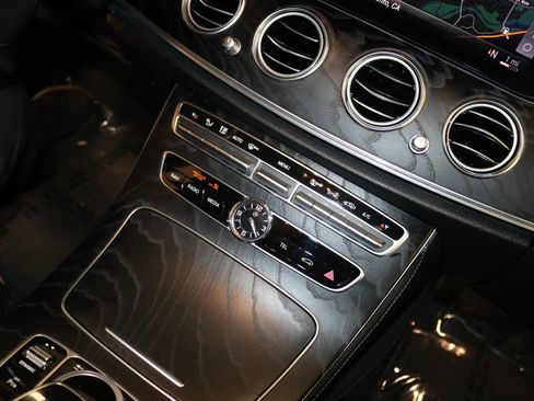 Used 2020 Mercedes-Benz E 350 Sedan image 41