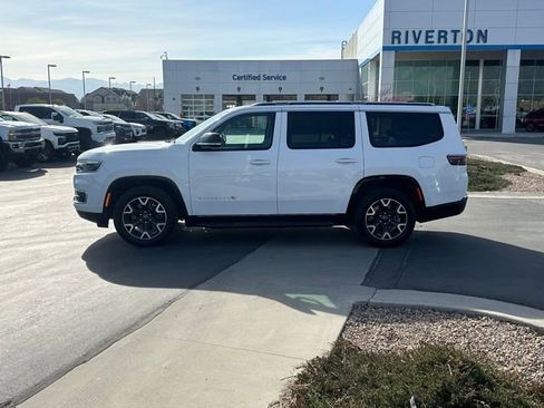 Used 2024 Jeep Wagoneer Series III AWD/4WD image 20