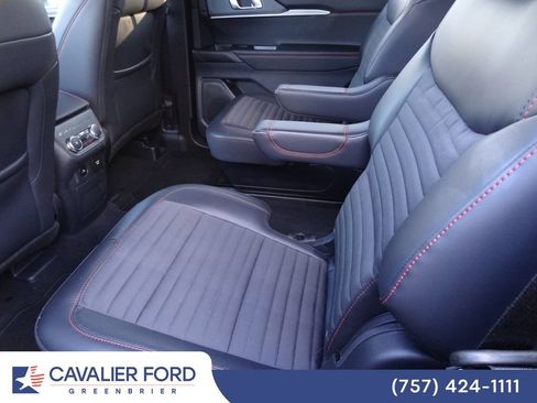Used 2026 Ford Explorer ST-Line w/ ST-Line Street Pack AWD/4WD image 13