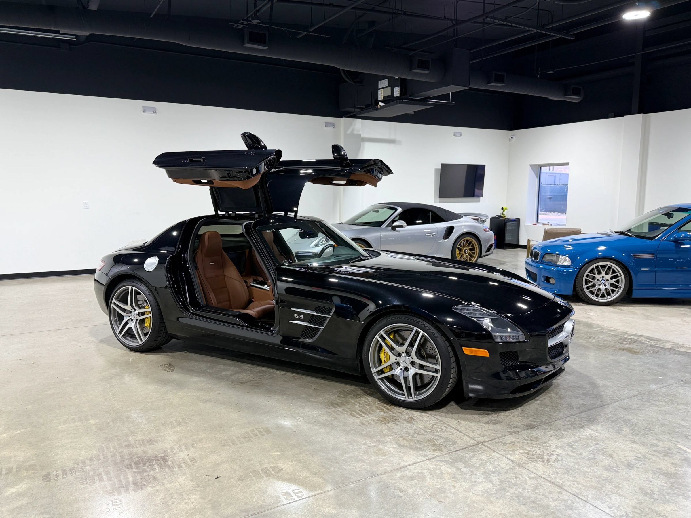 Used 2011 Mercedes-Benz SLS AMG Coupe image 21