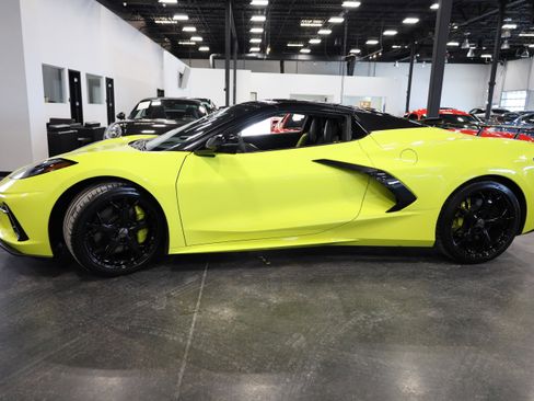 Used 2022 Chevrolet Corvette Stingray Premium Conv w/ Z51 Performance Package image 12