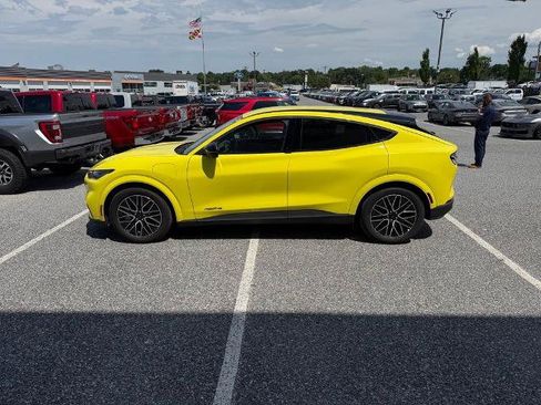 Certified 2025 Ford Mustang Mach-E Premium AWD/4WD image 5